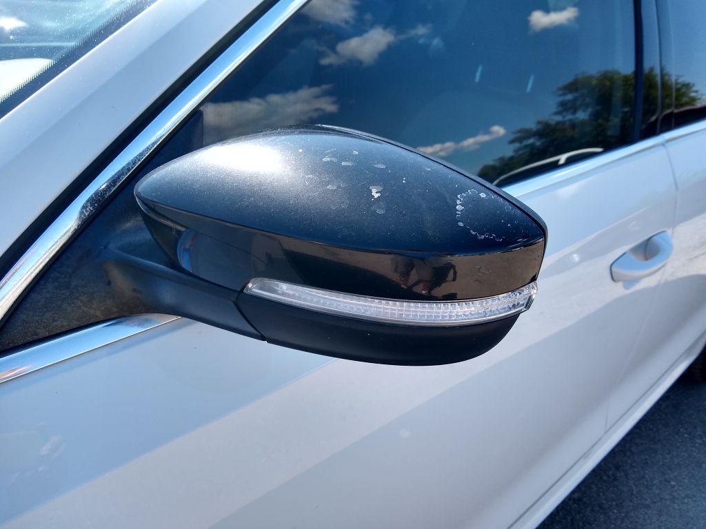 2015 Volkswagen Passat Image 7