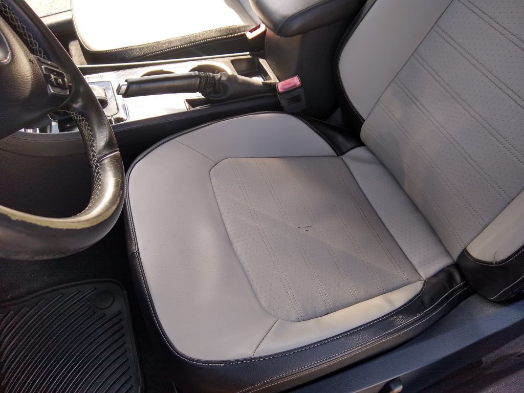 2015 Volkswagen Passat Image 24