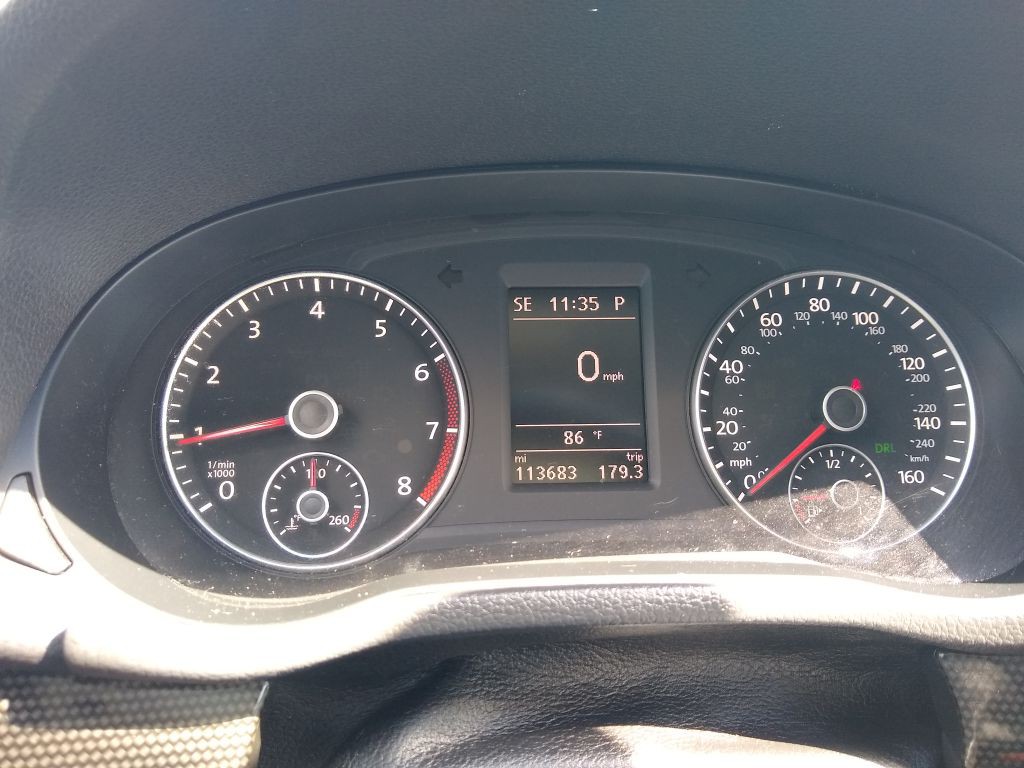 2015 Volkswagen Passat Image 35