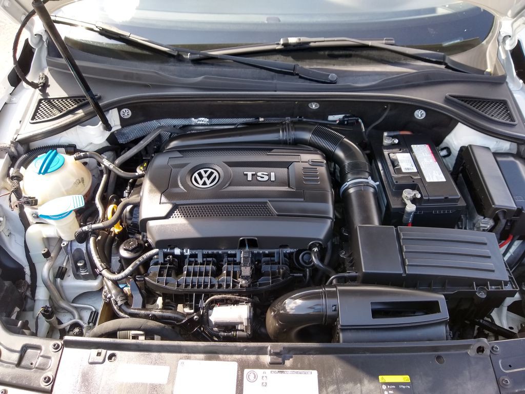 2015 Volkswagen Passat Image 40