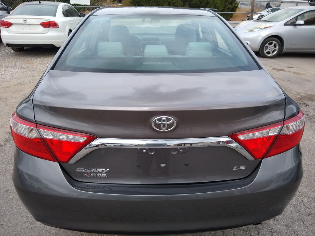 2015 Toyota Camry Image 8