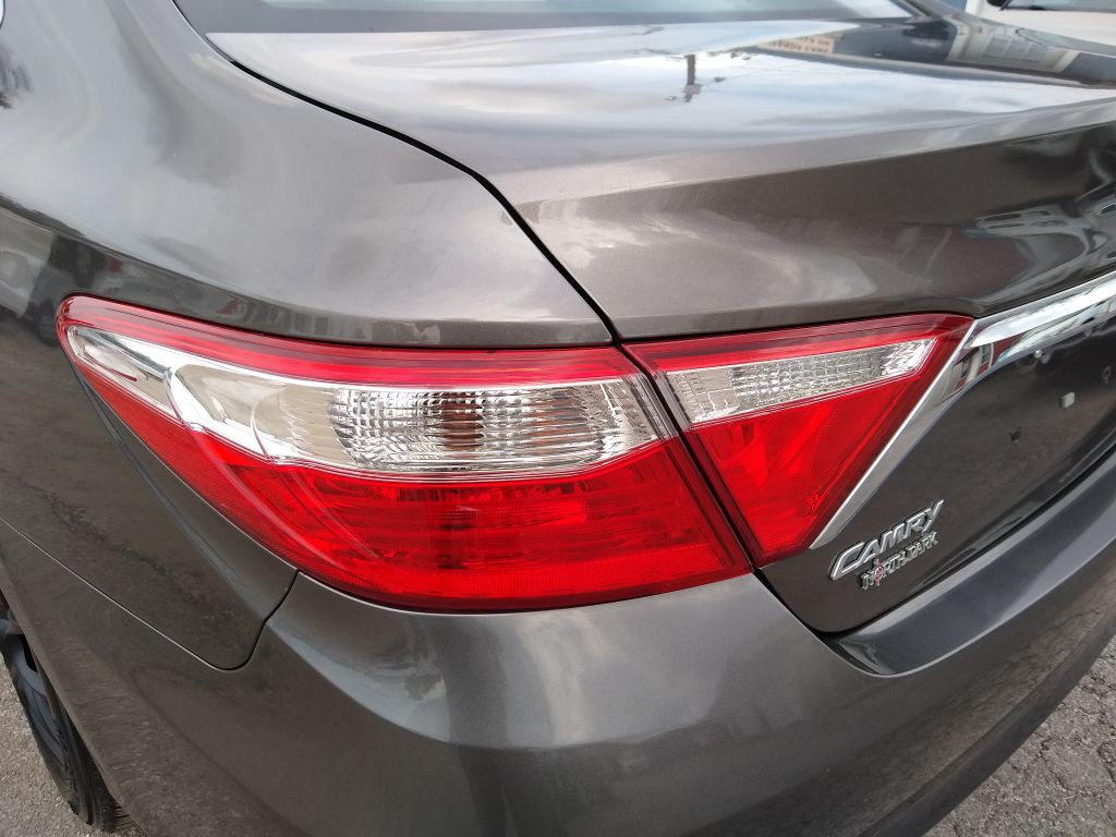 2015 Toyota Camry Image 9