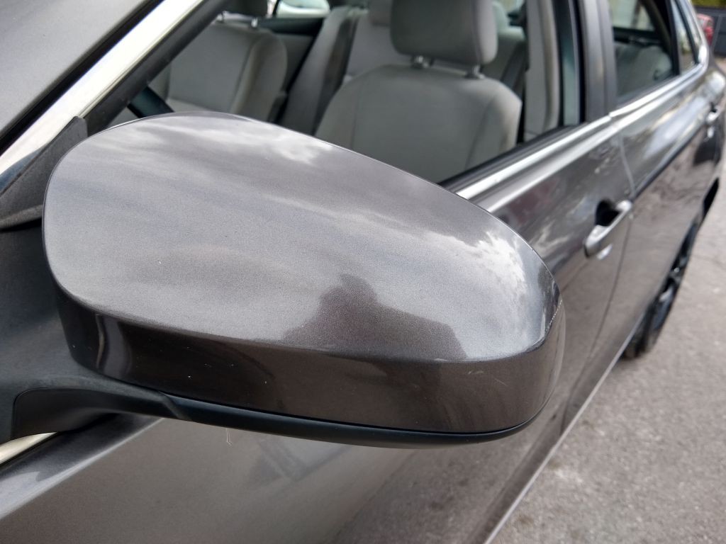 2015 Toyota Camry Image 11