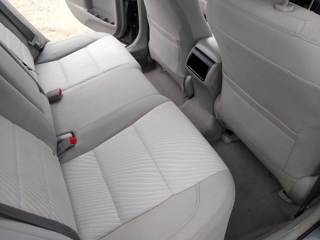 2015 Toyota Camry Image 21