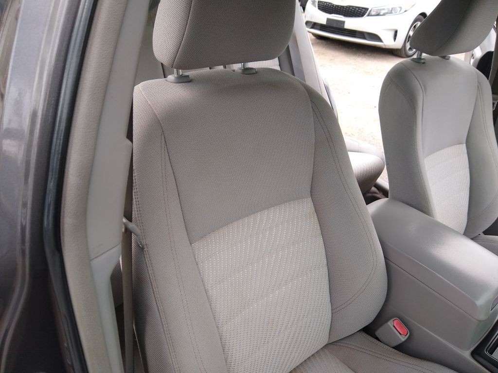 2015 Toyota Camry Image 23