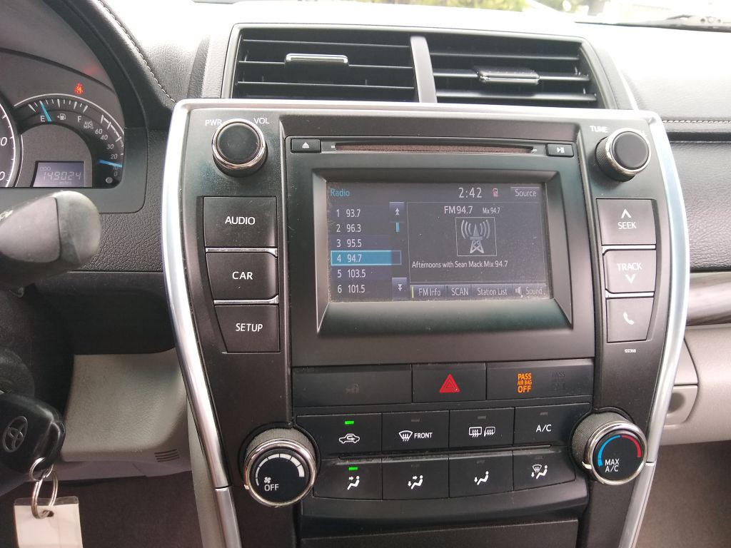 2015 Toyota Camry Image 28