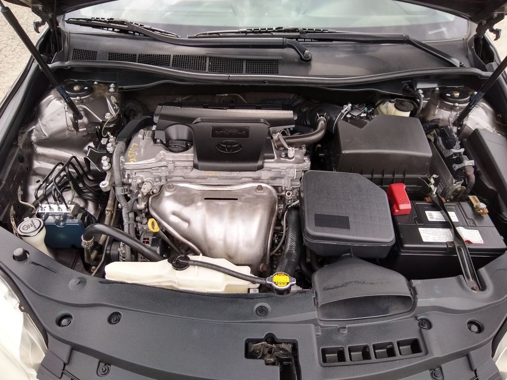 2015 Toyota Camry Image 40