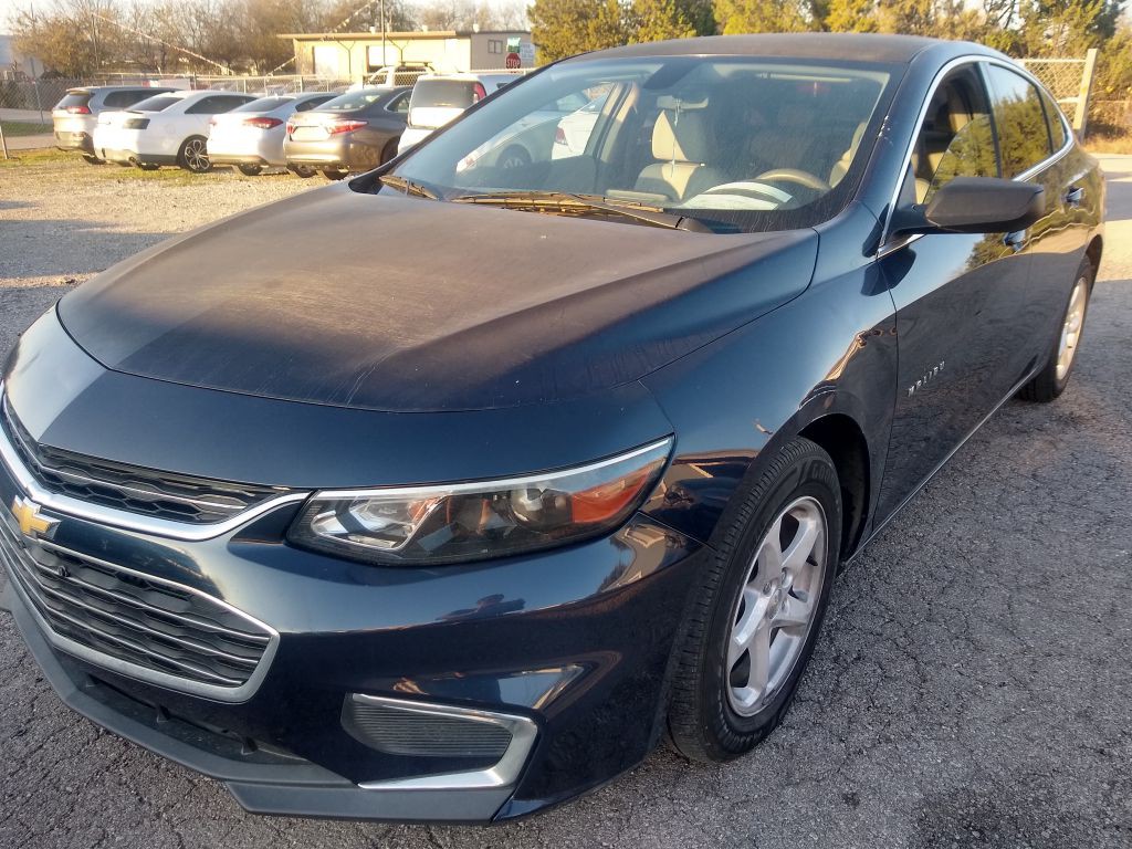 2018 Chevrolet Malibu Image 1