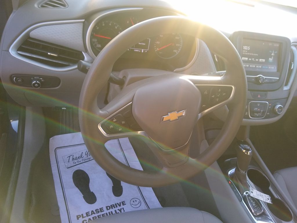 2018 Chevrolet Malibu Image 15