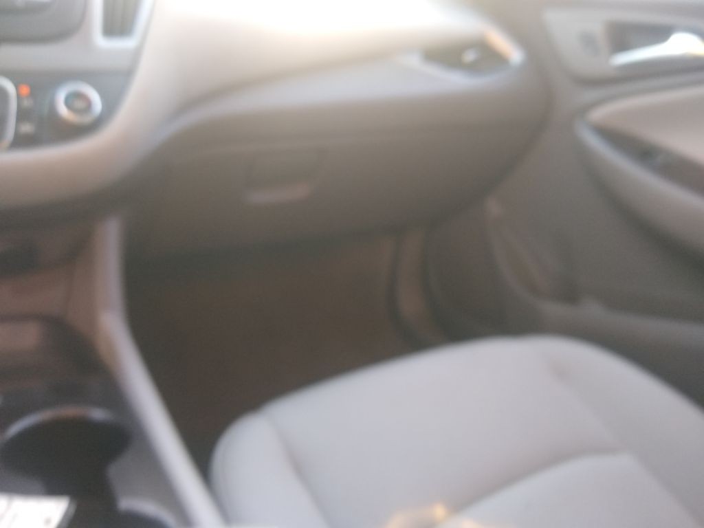 2018 Chevrolet Malibu Image 22