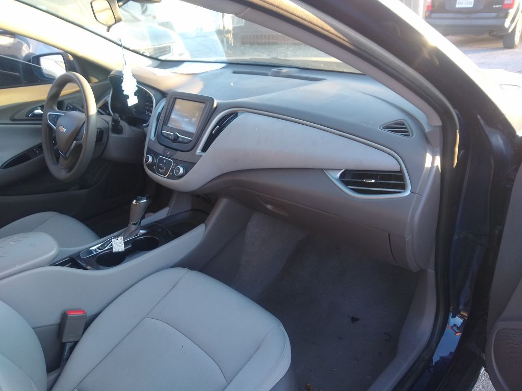 2018 Chevrolet Malibu Image 31