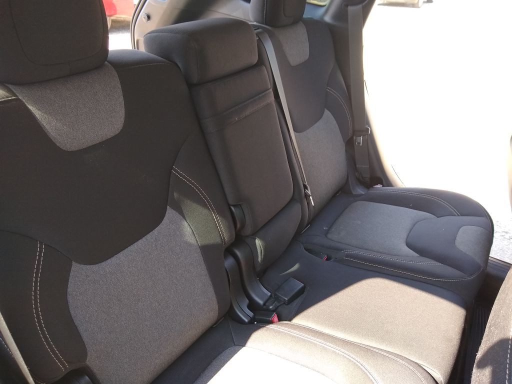 2015 Jeep Cherokee Image 22