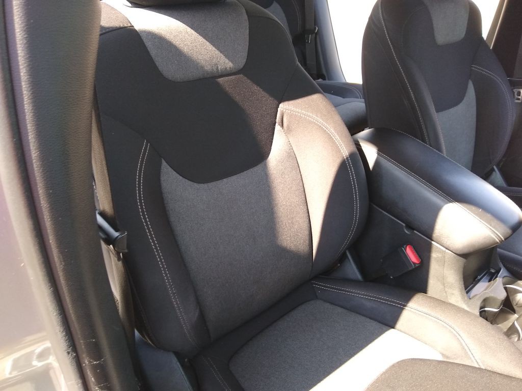 2015 Jeep Cherokee Image 23