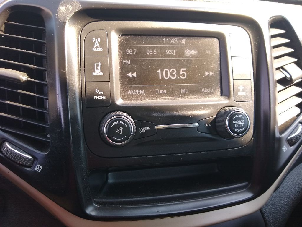 2015 Jeep Cherokee Image 26