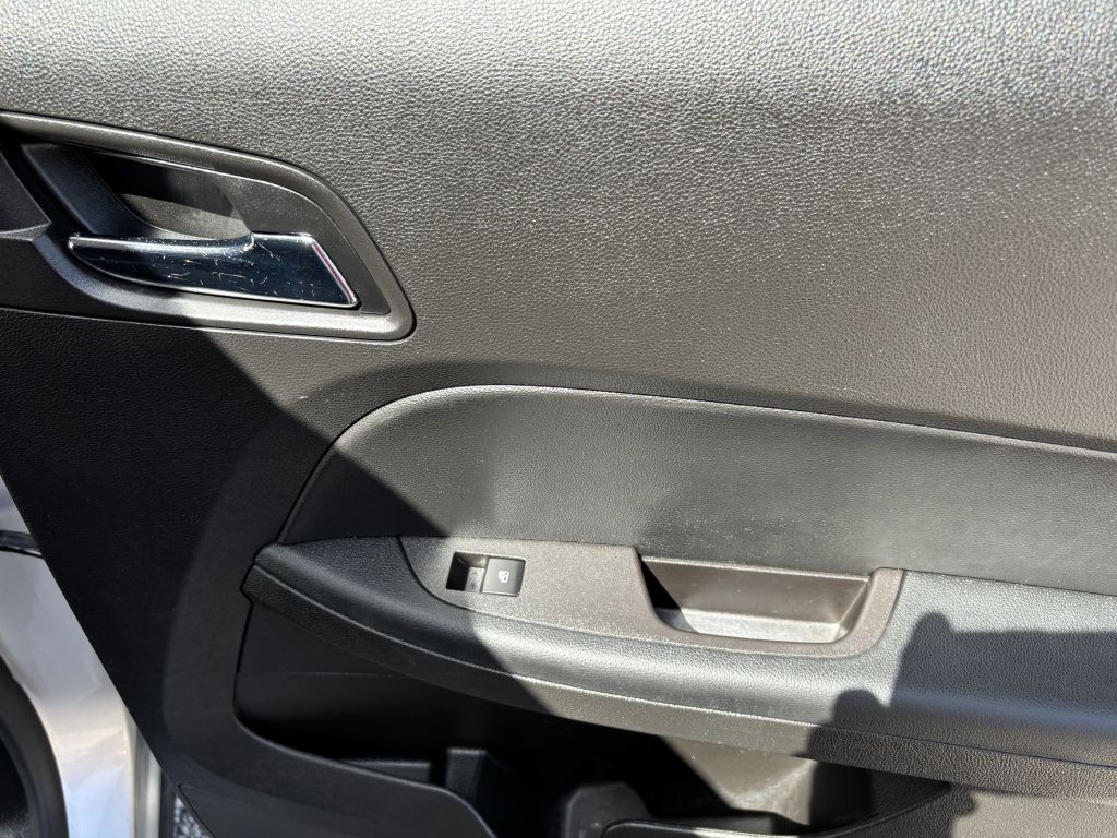 2015 Chevrolet Equinox Image 11