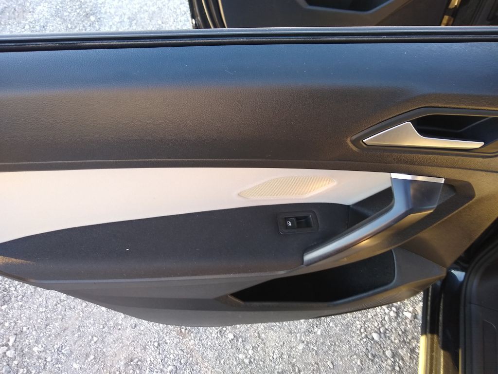 2021 Volkswagen Tiguan Image 25