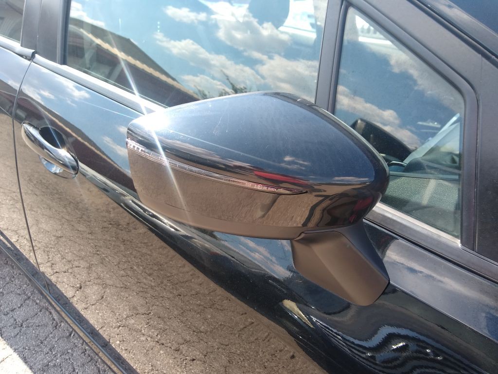 2021 Nissan Versa Image 5