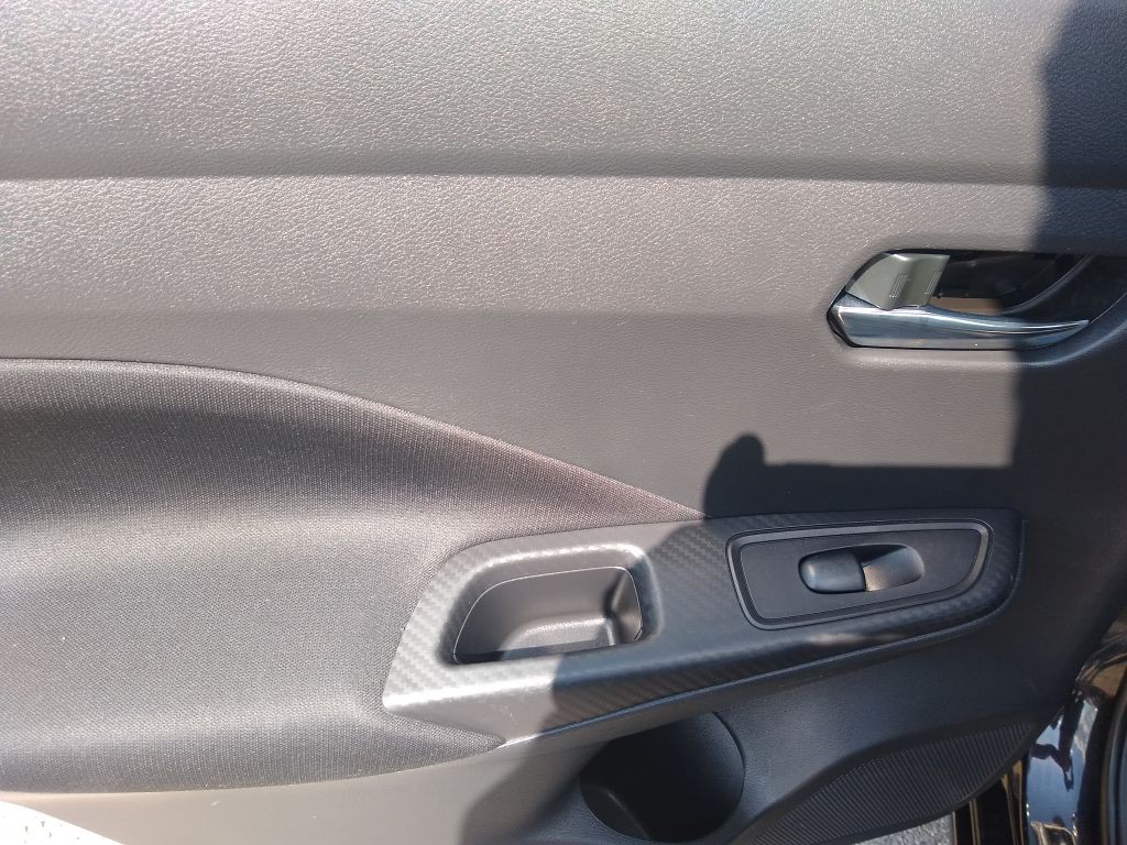 2021 Nissan Versa Image 12