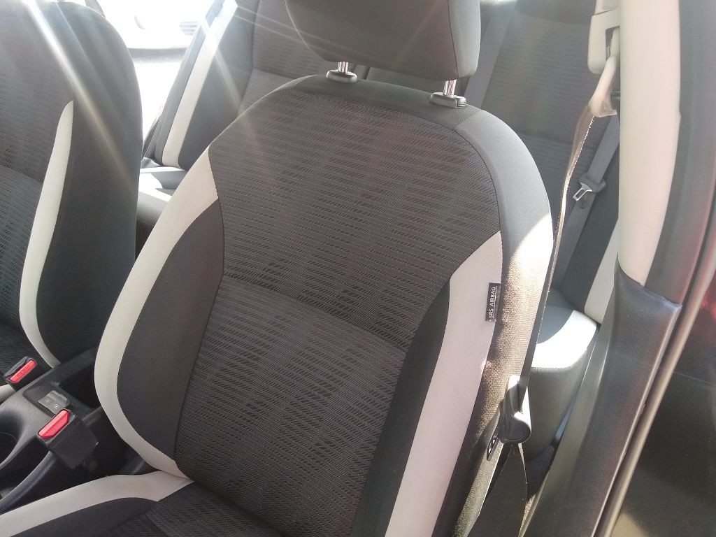 2021 Nissan Versa Image 16