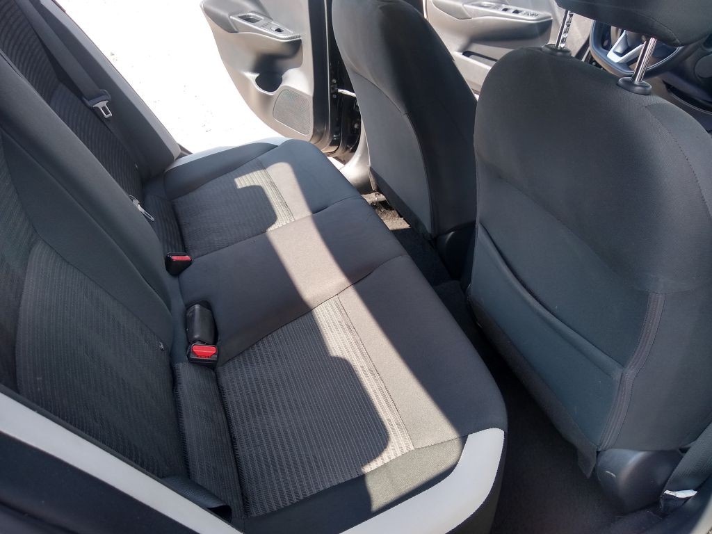 2021 Nissan Versa Image 20