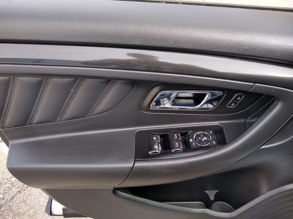 2013 Ford Taurus Image 10
