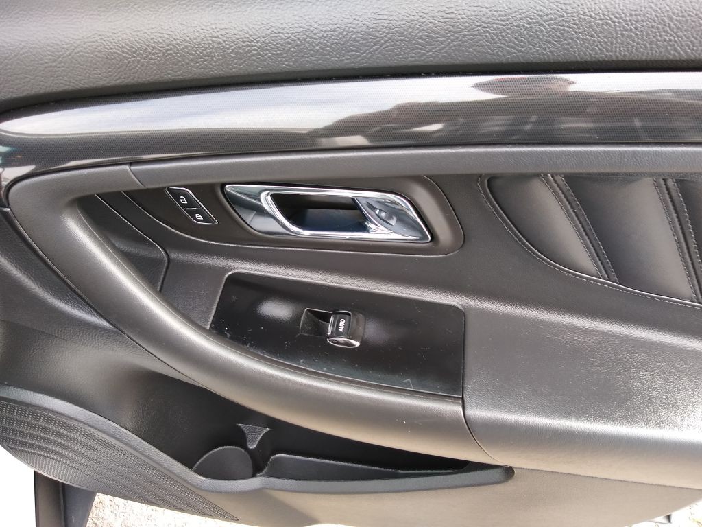 2013 Ford Taurus Image 13