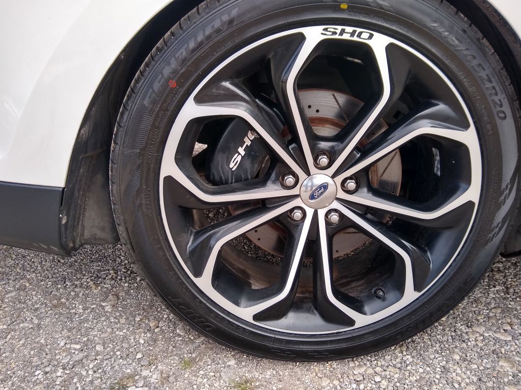 2013 Ford Taurus Image 33