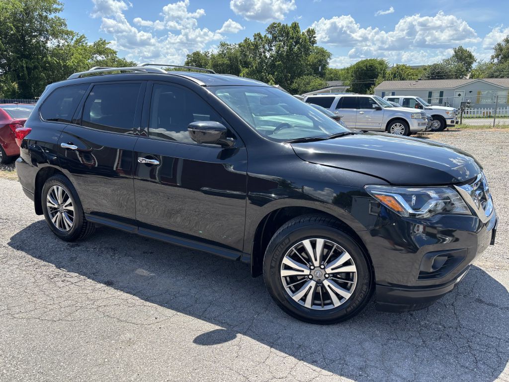 2019 Nissan Pathfinder Image 2