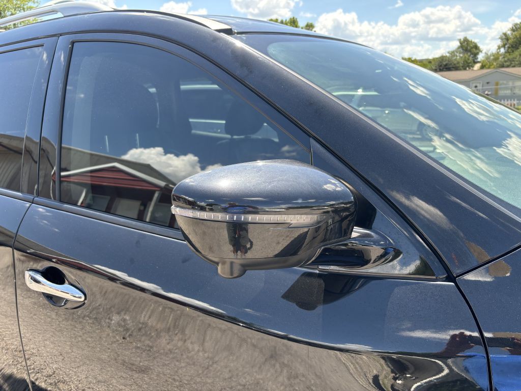2019 Nissan Pathfinder Image 4