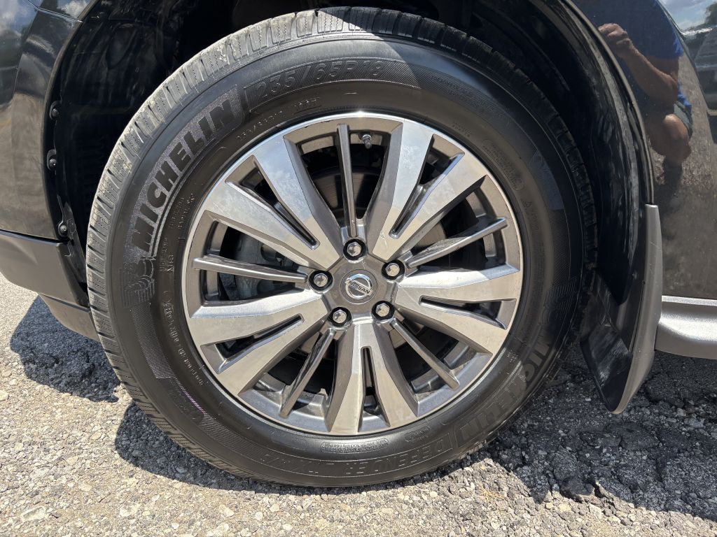 2019 Nissan Pathfinder Image 11