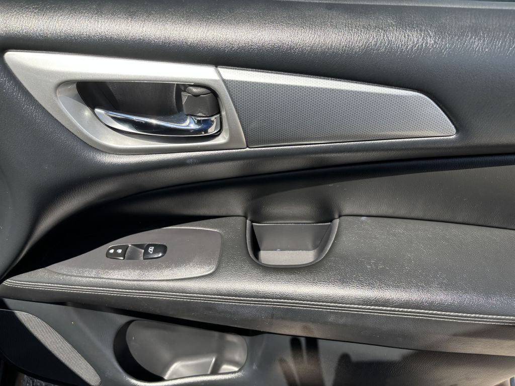 2019 Nissan Pathfinder Image 23