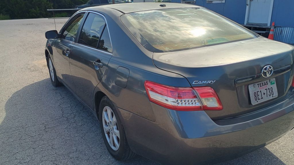 2010 Toyota Camry Image 6