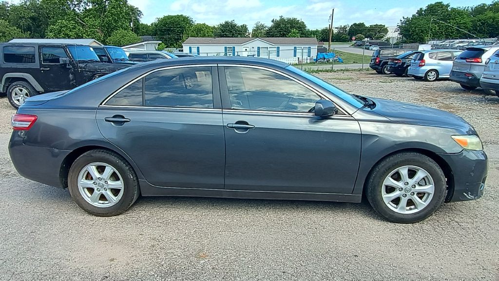 2010 Toyota Camry Image 8