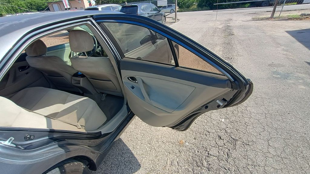 2010 Toyota Camry Image 19