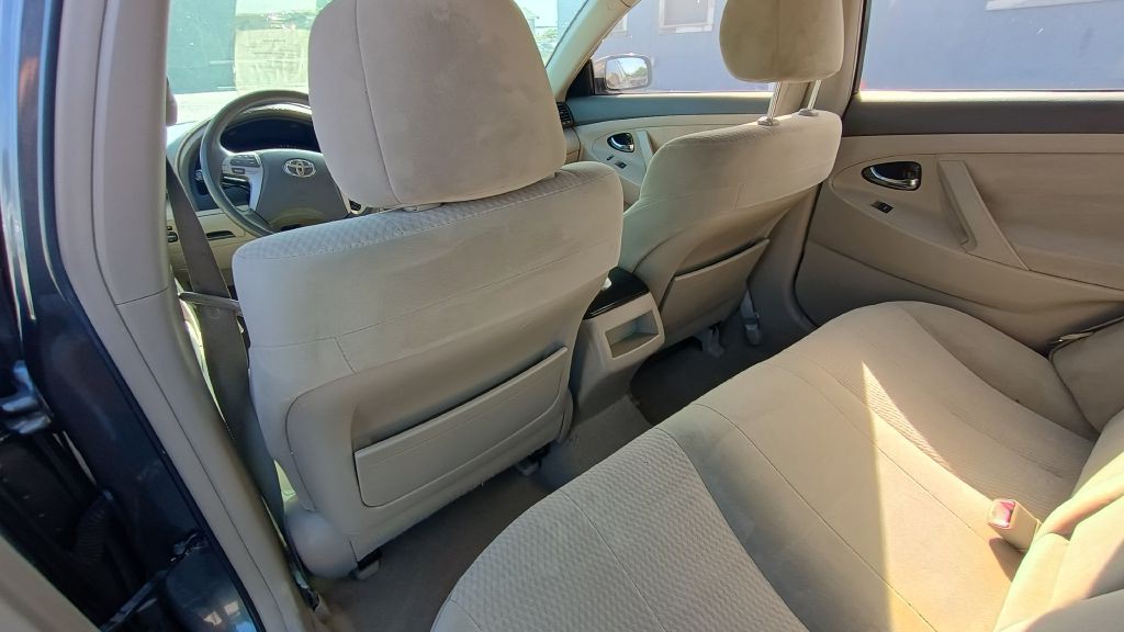 2010 Toyota Camry Image 23