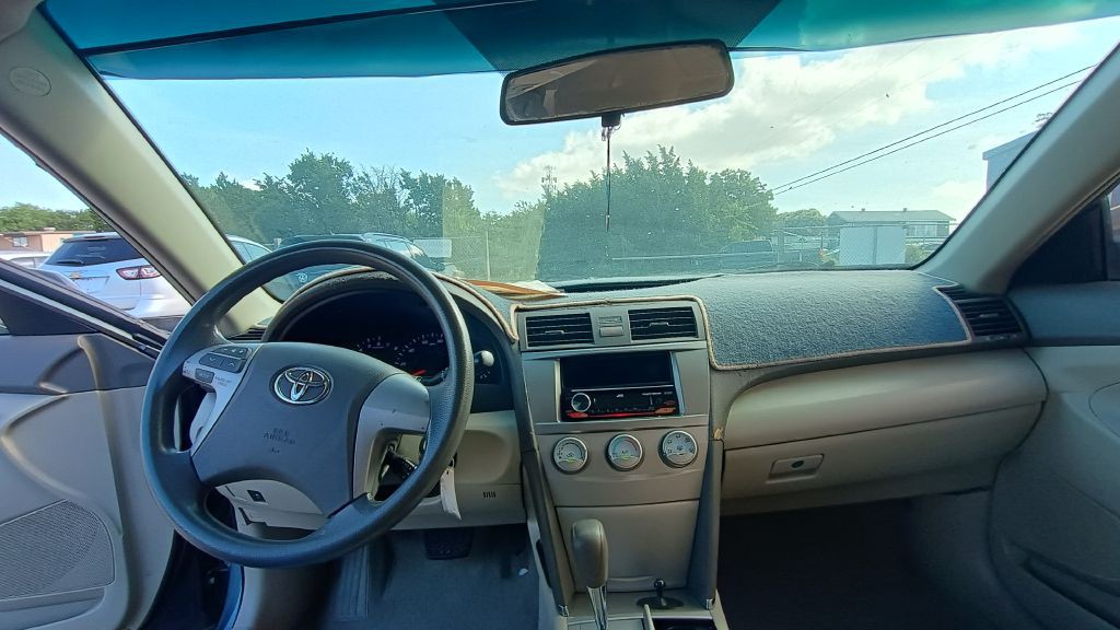 2010 Toyota Camry Image 31
