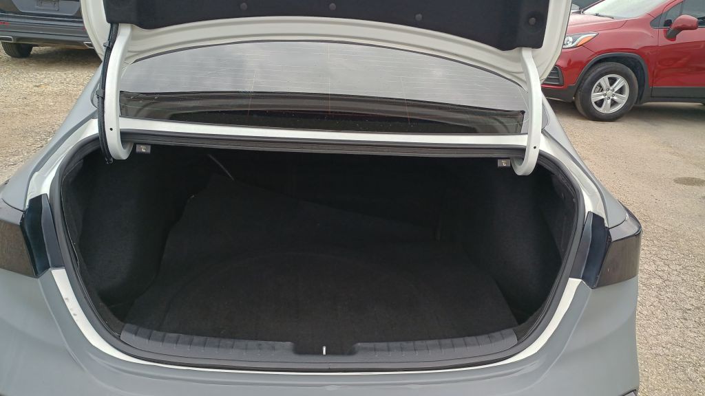 2021 Kia Forte Image 15