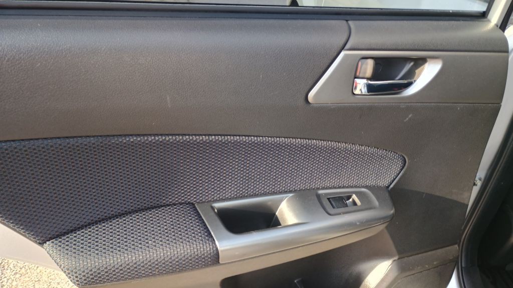 2011 Subaru Forester Image 23
