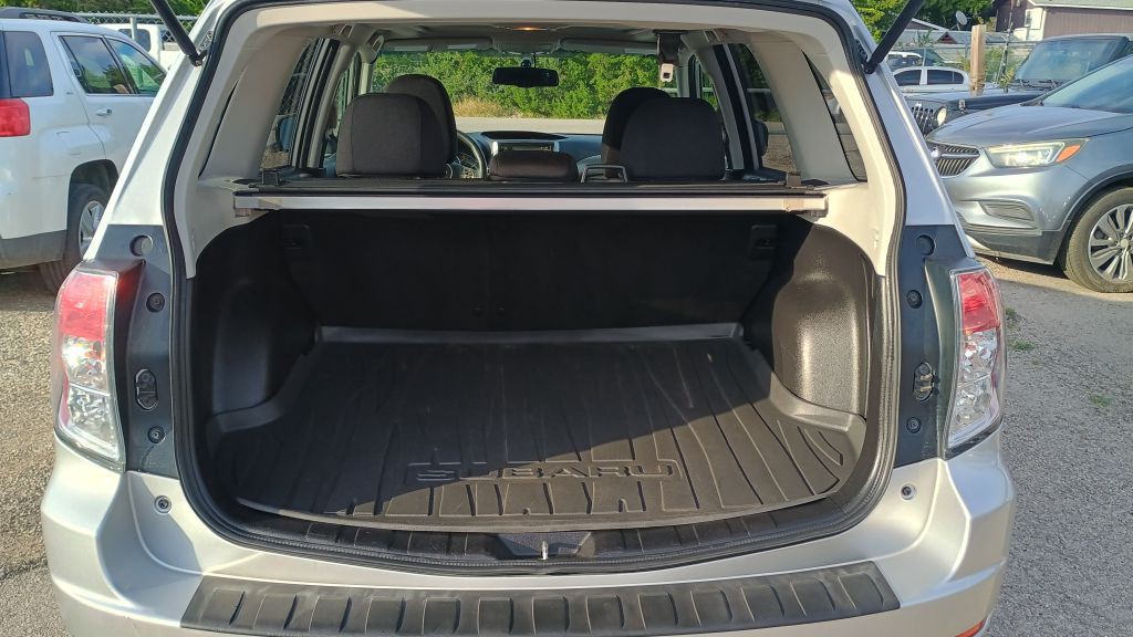 2011 Subaru Forester Image 25