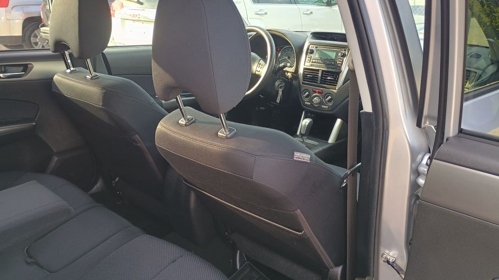 2011 Subaru Forester Image 32