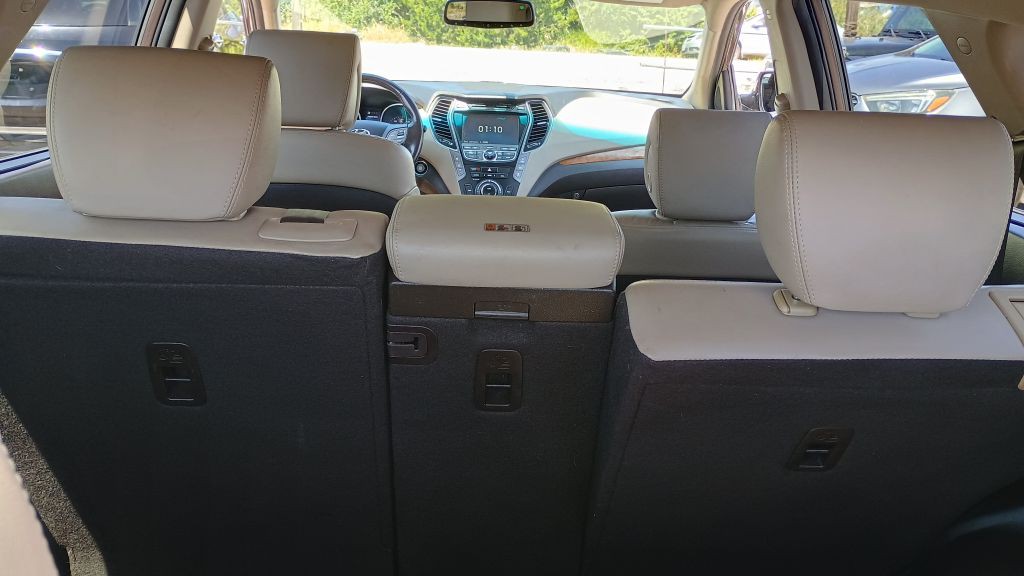 2015 Hyundai Santa Fe Image 7