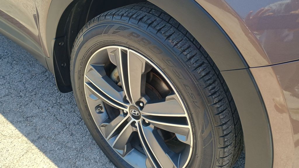 2015 Hyundai Santa Fe Image 22