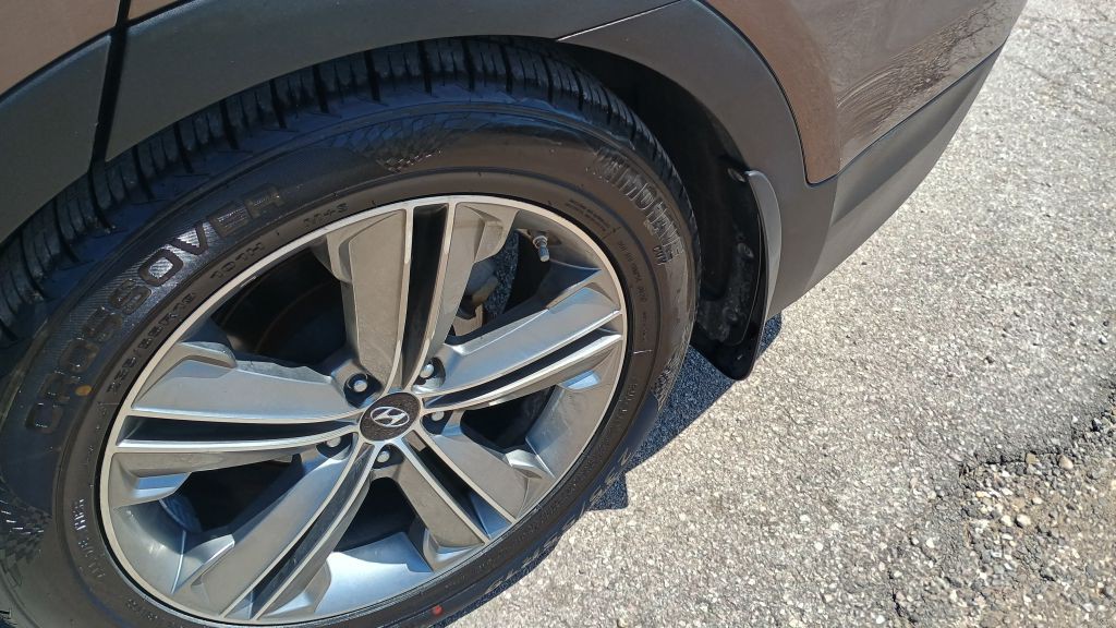 2015 Hyundai Santa Fe Image 25