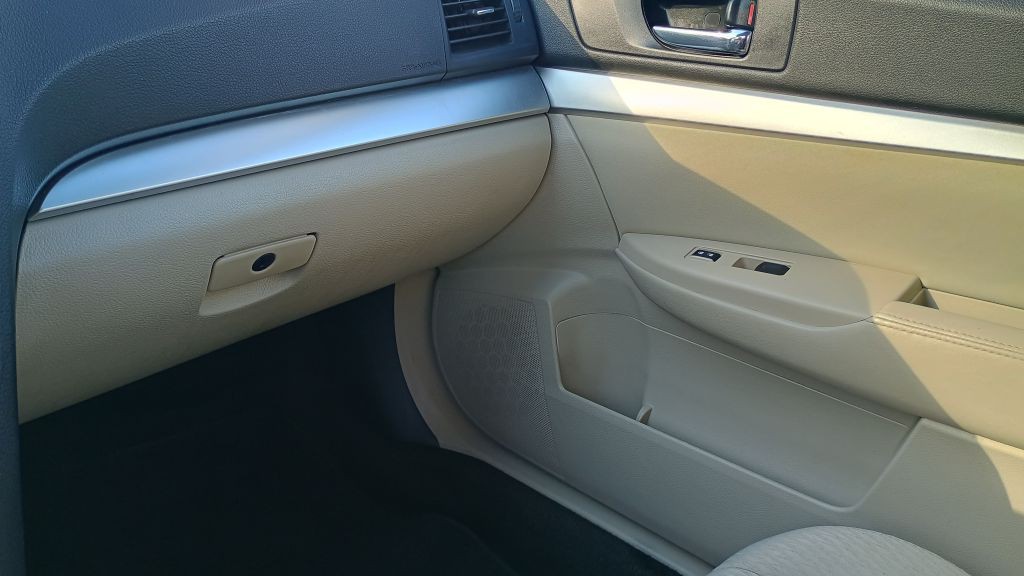 2012 Subaru Legacy Image 19