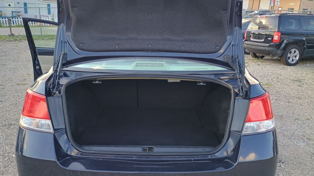 2012 Subaru Legacy Image 22