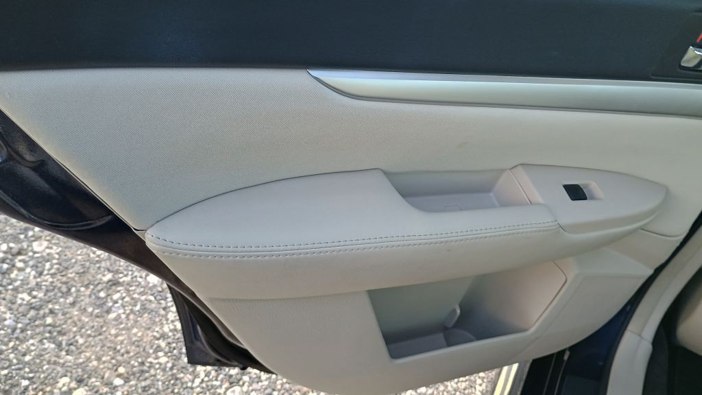 2012 Subaru Legacy Image 26