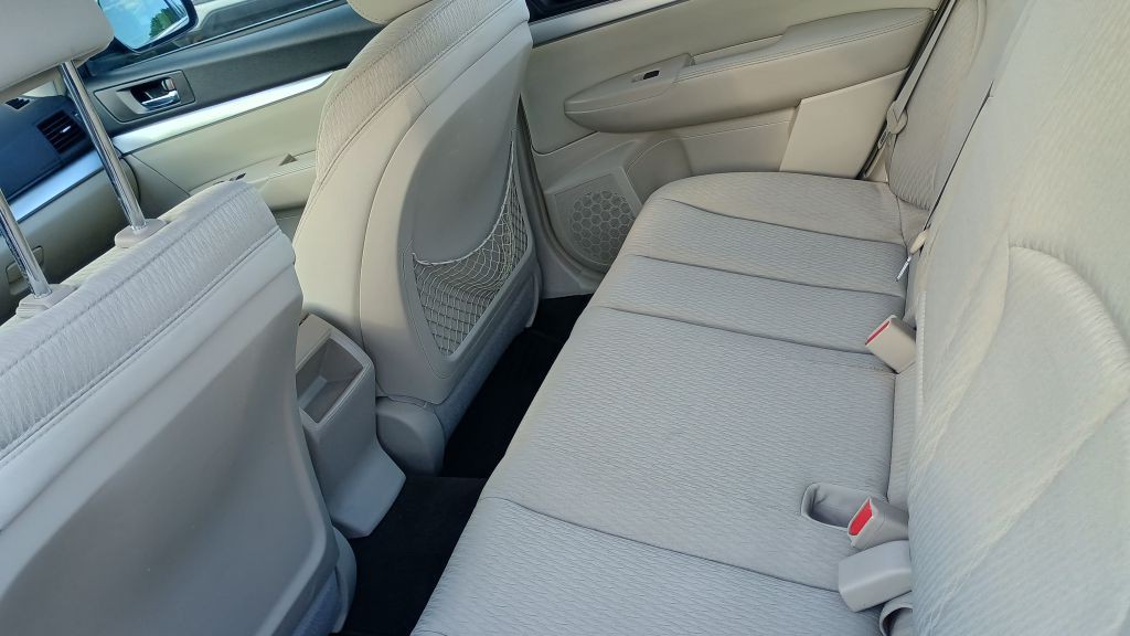 2012 Subaru Legacy Image 27