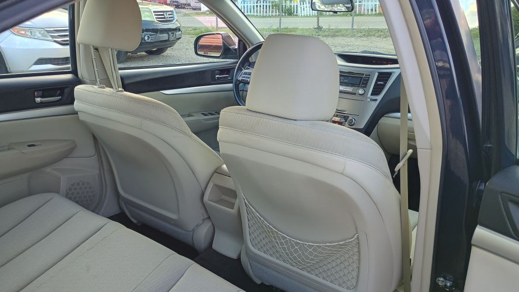 2012 Subaru Legacy Image 28