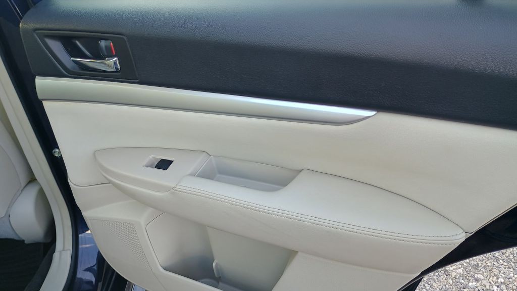 2012 Subaru Legacy Image 29