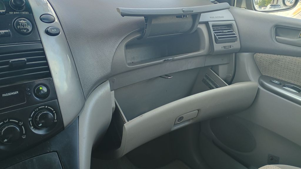 2009 Toyota Sienna Image 17